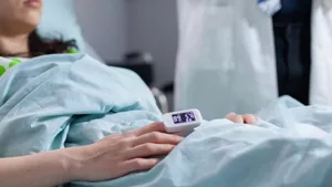 Caz șocant în București! O femeie a ajuns în moarte cerebrală după un lifting facial. Familia aduce acuzații grave la adresa medicului estetician