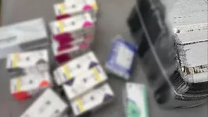 (VIDEO) Percheziții coordonate în mai multe țări după destructurarea unei rețele de suplimente contrafăcute. Rețeaua acționa și în România