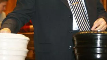 PSD şi PNL vor depune o moţiune de cenzură pe Codul Muncii