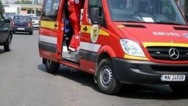 Argeș: Un incendiu a distrus acoperișurile a două case