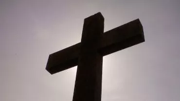 Imagini înfiorătoare: Vezi o exorcizare macabră din Gorj! – VIDEO