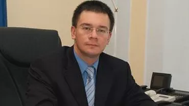 Ungureanu: Au existat atacuri serioase asupra monedei naţionale