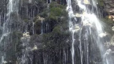 Turist rănit după ce a căzut în cascada Urlătoarea din Munţii Bucegi