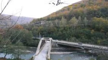 Doi muncitori, răniți după o explozie la construcția unei hidrocentrale din Defileul Jiului