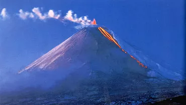 Vulcanul rusesc Kazim, în pragul unei puternice erupţii