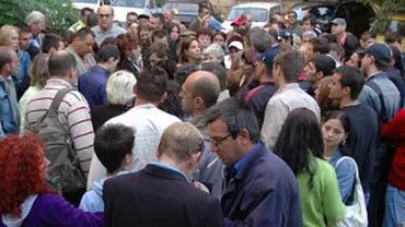 Daily Mail: Românii din Marea Britanie au trimis în ţară 500.000 de lire zilnic, în 2010