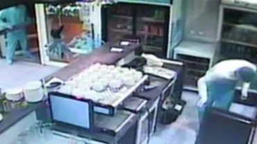 Dâmboviţa: Patru tineri cercetați pentru distrugere şi furt după ce au vandalizat un restaurant