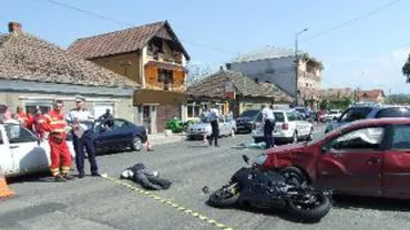 Arad: Un motociclist a murit după ce a fost lovit de un autoturism