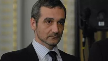 Sebastian Lăzăroiu: Victor Ponta s-a transformat din Che Guevara într-un cățeluș ținut în lanț
