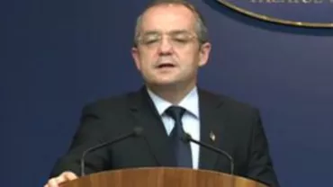 Emil Boc: Vreau capul șefului Protecției Mediului pe masă