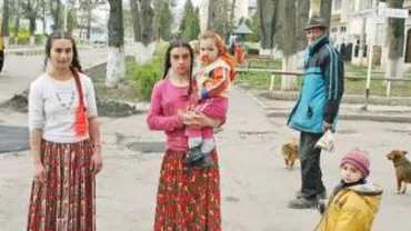 Alertă în comunitatea romilor: Țiganii reclamă răpirea unore fetițe virgine