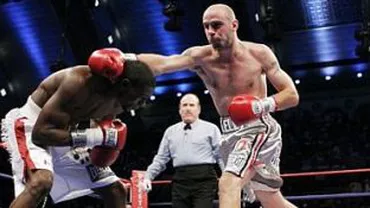 Lucian Bute nu mai are adversar. Kelly Pavlik: Nu lupt pe alune cu un stângaci