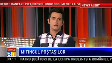 Protest la Cotroceni: Un tânăr s-a urcat pe un stâlp, ameninţând că se împușcă în cap