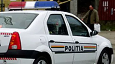 Accident în Bistrița: Cinci tineri răniți după ce s-au izbit cu mașina de un cap de pod