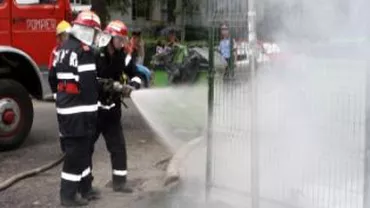 Dâmbovița: Explozie, urmată de un incendiu la o fabrică de mobilă din localitatea Buciumeni