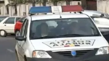 Buzău: Două minore sunt rănite după ce o stivă de lemne a căzut peste ele
