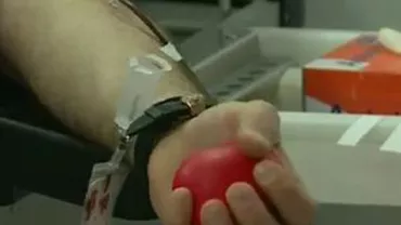 Tinerii democrat-liberali au donat sânge la sediul partidului. Liderii PDL, absenți de la acțiune