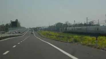 Accident pe centura Ploieștiului: Un autocamion care transporta o substanță inflamabilă s-a răsturnat