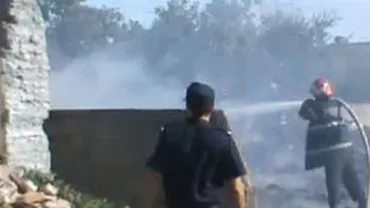 Mehedinți: O bătrână a murit asfixiată în urma unui incendiu