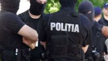 Membrii unei grupări violente, audiați la Poliția Capitalei