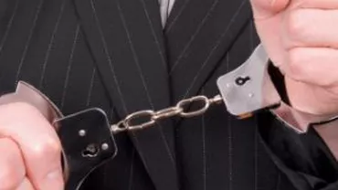 Opt cămătari din gruparea „Drabi”, arestați preventiv: Alți patru au interdicție de a părăsi țara