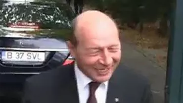 Băsescu, la Vila Lac: Întâlnirea cu parlamentarii PDL nu e una politică. Îmi doresc linişte de ziua mea