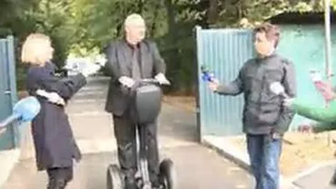 Silviu Prigoană, pe Segway la întâlnirea de la Vila Lac cu președintele Traian Băsescu (VIDEO)