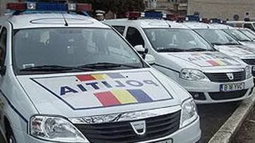 Bacău: Doi adolescenți de 13 și 16 ani au spart un magazin și au furat bunuri de peste 1.000 de lei