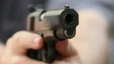 Focuri de armă în cartierul Giuleşti din Capitală: Un bărbat a fost rănit de polițiști