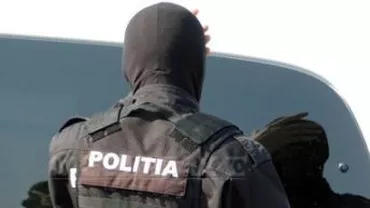 Percheziții în locuințe din București, Ilfov și Vâlcea. Este vizată o rețea de hoți de mașini