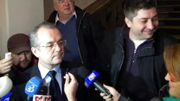 Avocatul lui Vîntu: Premierul nu se poate lua la harță cu o persoană privată. Boc: Cuvântul mogul există în dicționar