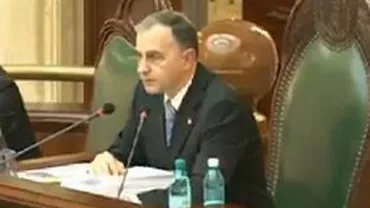 Haos în Senat. Geoană, către Sârbu: Mergeţi să vă faceţi lecţiile. Sârbu: Picaţi din penibil, în mai penibil