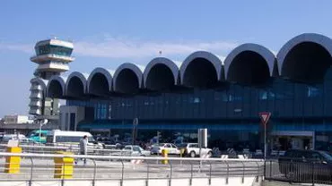 Aeroportul Henri Coandă beneficiază de 12 aparate de tip check-in. VEZI cum funcționează (VIDEO)