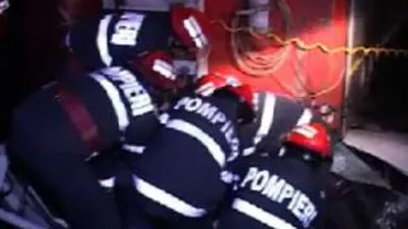 Mehedinți: Patru persoane au murit într-un accident, în urma unei ciocniri frontale între mașina lor și un TIR