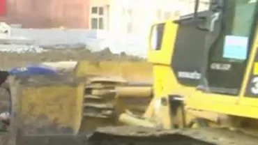 Iași: Un muncitor a lăsat un spital de urgențe fără curent după ce a tăiat cablurile cu buldozerul