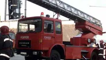Explozie în cartierul Apărătorii Patriei din Capitală: Două persoane au fost rănite după ce o butelie de gaz a sărit în aer