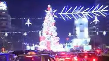 S-au aprins luminile de sărbători: 2,5 milioane de beculeţe împodobesc bulevardele din București