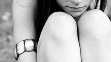 Caz șocant în Botoșani: Sechestrată la 17 ani, bătută și violată de bărbatul care își lăsase copiii în grija ei