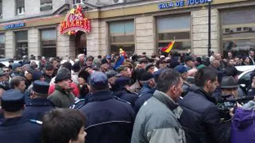 Protestul "spontan" din Piața Universității, organizat de un fost deputat PSD, cercetat pentru șantaj
