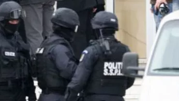 Percheziții în Mangalia: Au fost vizați 17 membri ai clanului interlop Raim