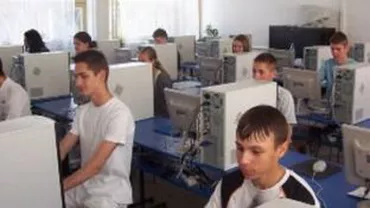 România, pe ultimul loc în privinţa accesului la internet: Peste jumătate din populaţia ţării nu a folosit niciodată un computer!