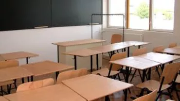 Slatina: Un elev de 17 ani a murit în sala de clasă în urma unui stop cardio-respirator