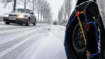 Infotrafic: Sunt drumuri înzăpezite în șapte județe. Află pe unde se circulă în condiții de iarnă