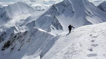 30 de turiști au rămas blocați în Munții Făgăraș, din cauza vântului puternic