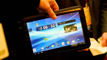 Fujitsu Arrows - tableta care poate intra la apă, la CES 2012 (FOTO)