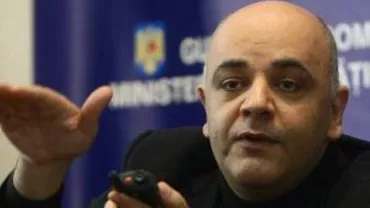 Raed Arafat, medicul de origine palestiniană care a pus bazele Serviciul Mobil de Urgenţă, Reanimare şi Descarcerare în România