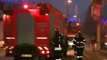 Vaslui: Incendiu într-o casă din localitatea Negrești. Un copil prins sub dărâmături a murit