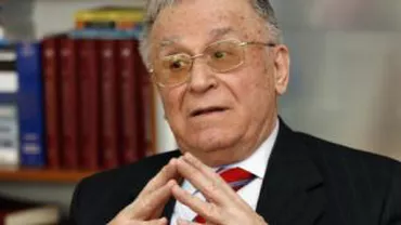 Ion Iliescu a fost internat la Spitalul Elias din Capitală și ar putea fi operat