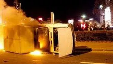 Un tânăr a fost reținut pentru 24 de ore după protestele de luni din Capitală