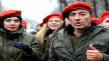 Radu Mazăre a participat la protestul din Piața Arcului de Triumf. Protestatarii iritați: "Ce a făcut cu fata aia de la Jean Monnet?" (VIDEO)